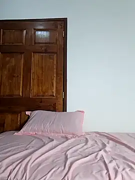 jade03  online show from February 27, 8:52 pm