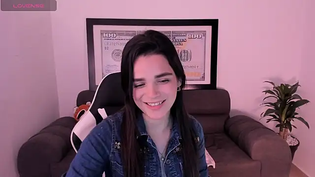 LucianaMoreau online show from January 18, 2:08 am