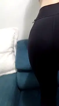 casal1001 online show from January 14, 1:43 am