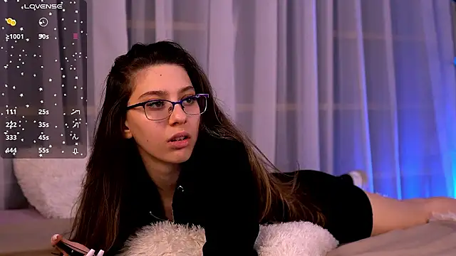 SereyaRose online show from February 5, 6:11 pm