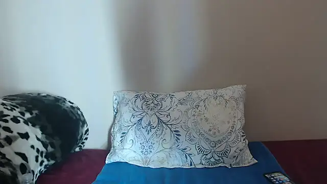 Nellybba online show from April 10, 8:15 pm