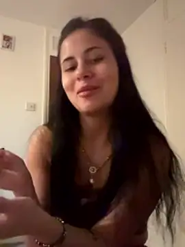 AmbeerGlow online show from January 15, 5:30 pm