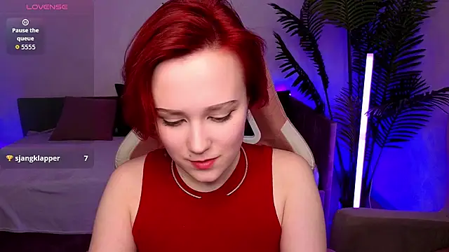 Ellie Heavenly online show from April 5, 8:46 am