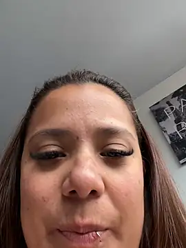 Pretty  Milf online show from February 20, 9:26 pm