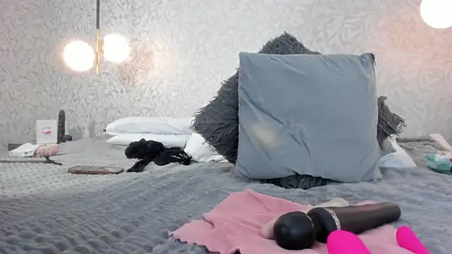 tiarha 18 online show from January 15, 7:14 am