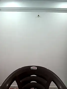 Your-Sasha7 online show from April 1, 1:41 pm