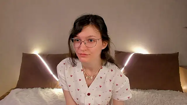 ThoraMarola online show from March 8, 4:27 am