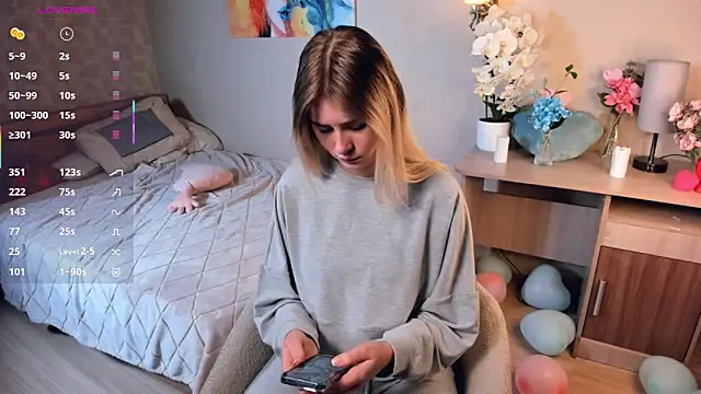 LuanaFincel online show from February 24, 1:05 am