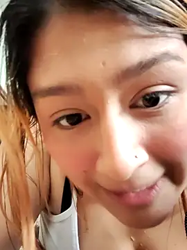 TatiJx Pink online show from February 9, 11:45 am