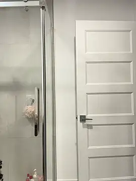 icelyne 2001 online show from February 22, 12:22 am