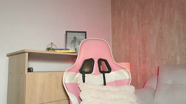 IvySanders online show from March 2, 5:08 am