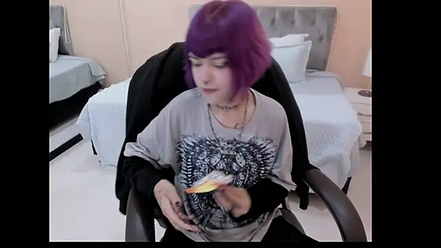 Bela Craxkerr online show from February 8, 1:15 pm