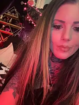 allymoon1369 online show from April 12, 9:23 am