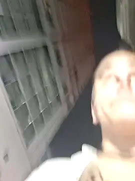 LadySn0w26 online show from April 6, 5:30 am