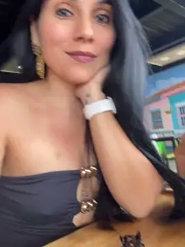 Miaswwe online show from February 15, 5:23 pm