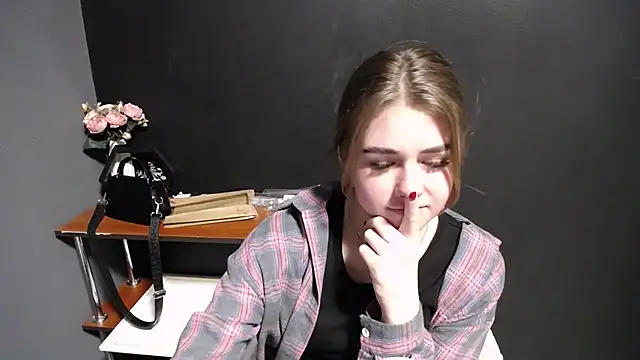 Sunny siren online show from February 19, 2:27 pm