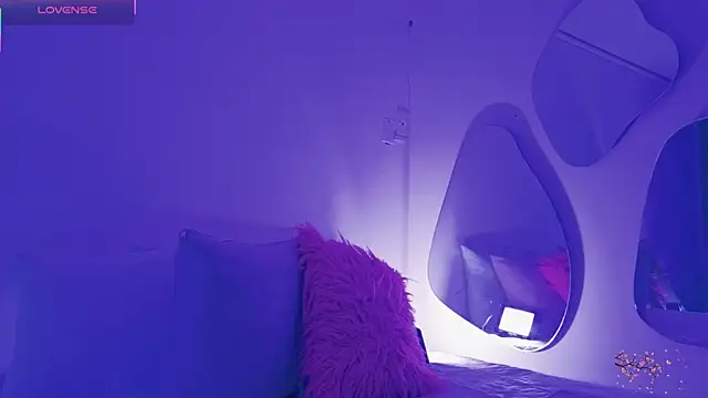 fransheskarossi online show from February 27, 12:38 pm