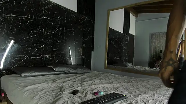 Karla logan online show from February 27, 3:50 am