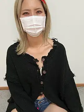 yumi0025 online show from February 20, 5:28 am