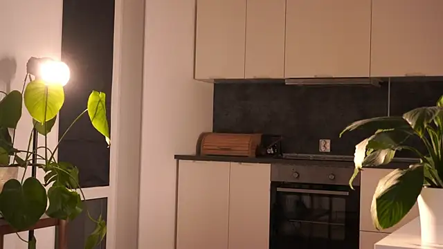 EleniRoeber online show from February 22, 4:08 pm