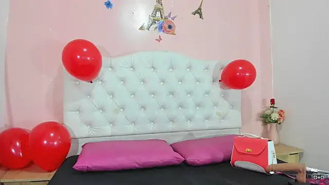 elianacollins23 online show from February 14, 4:03 am