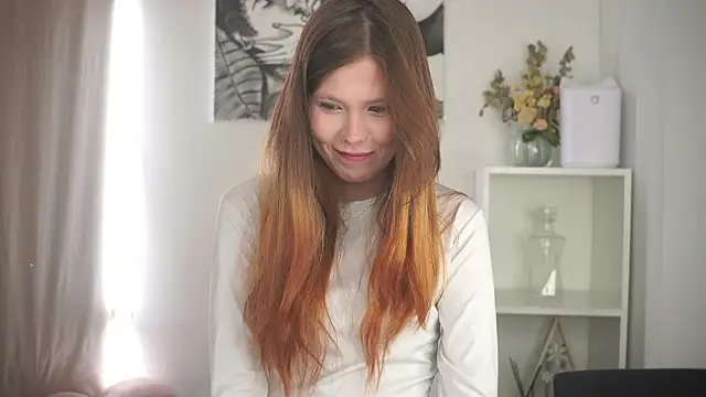 MarnieWootan online show from March 16, 5:44 am