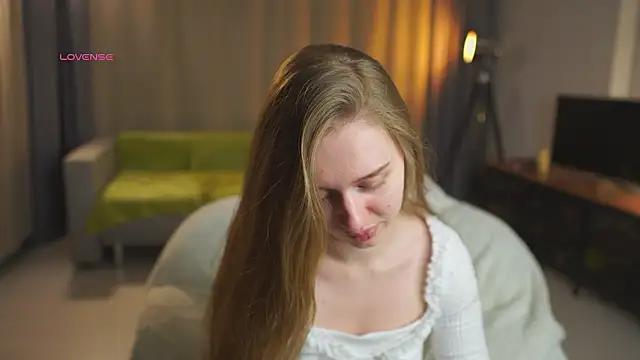 SharaNewbern online show from February 3, 2:11 pm