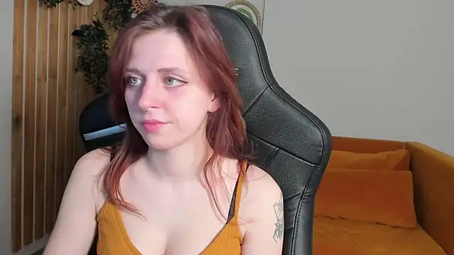 FreyaVey online show from February 6, 7:45 am