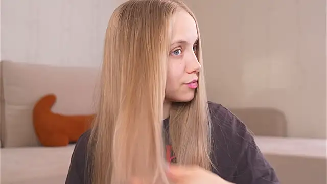 Appr0ved  online show from March 21, 3:06 pm