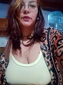 kuramaqueen online show from June 6, 4:24 pm