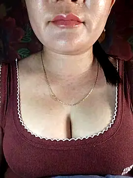 Reina Fcup01 online show from February 19, 7:30 am