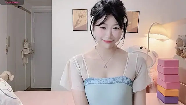 Luminous4173 online show from May 23, 1:42 pm