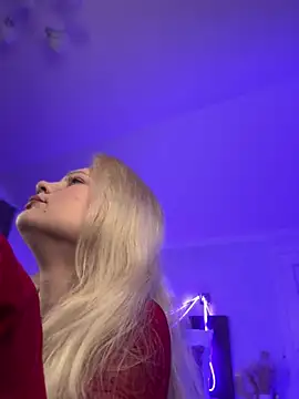 BlondeDoll  online show from February 28, 5:29 am