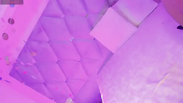 EmmaSweet23 online show from March 20, 8:25 pm