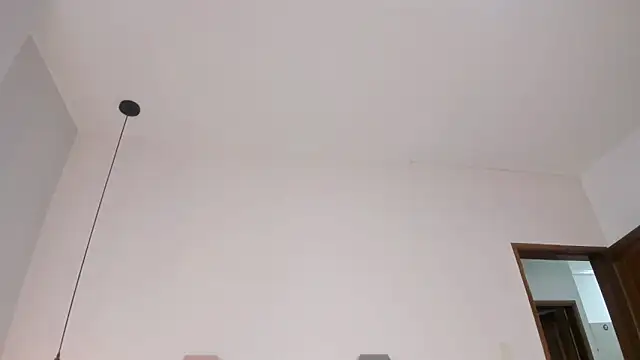 AnnaBroooks online show from April 10, 6:30 am