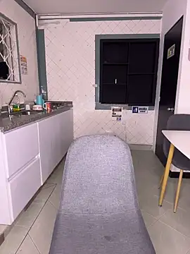 cristal  violetaa online show from February 13, 4:03 am