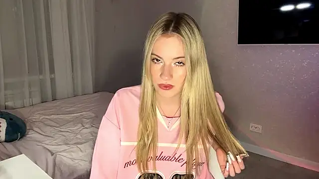 Between Eeys online show from February 2, 5:12 pm