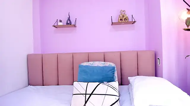 sam doll  online show from April 11, 7:28 pm