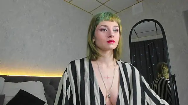 Scarle Whisper online show from March 3, 1:11 am