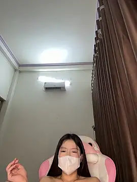 wang1472581 online show from March 2, 9:05 am