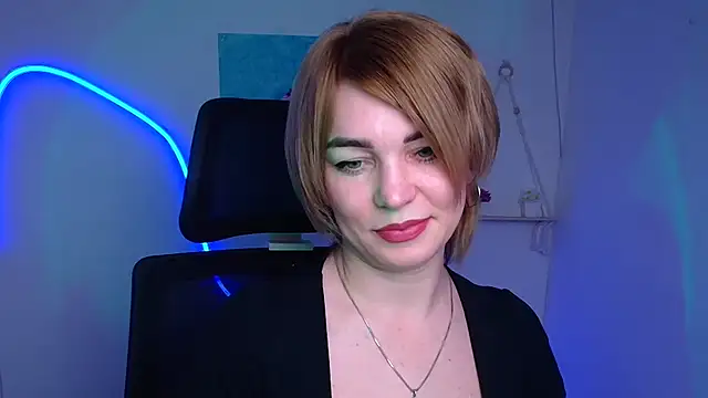 CuttieEmma online show from February 12, 6:59 am