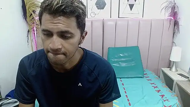 Cecilia and Carlos online show from February 10, 3:53 am