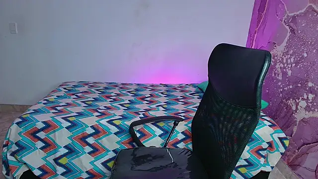 canela salvaje online show from March 28, 8:19 pm