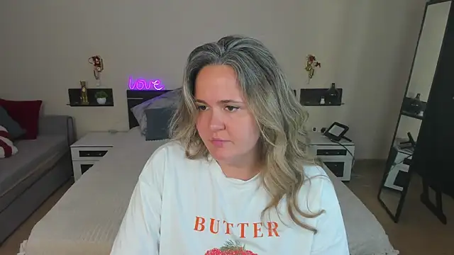 LilyBel online show from May 29, 2:09 am