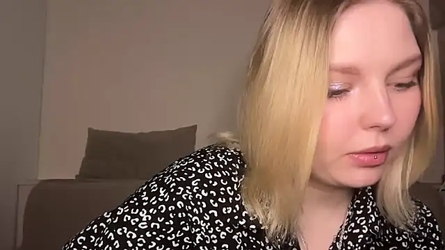 Ophelia Ritz online show from April 6, 11:17 pm