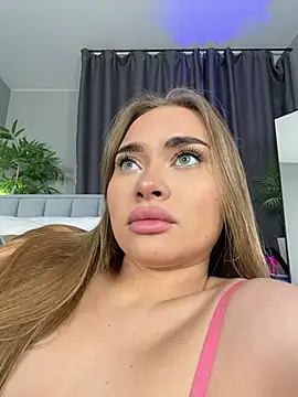 MonicaWestt online show from May 15, 7:33 am