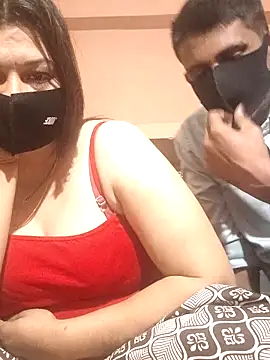 hotcuple7 online show from February 14, 6:10 pm