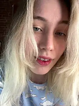 LovelyMiu online show from February 28, 2:49 pm