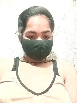 Sunali Bendre online show from April 2, 1:41 pm