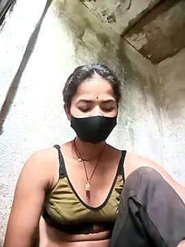 Sunali Bendre online show from February 25, 8:35 am